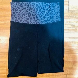 NWOT Victoria Secret leopard waistband yoga pants
